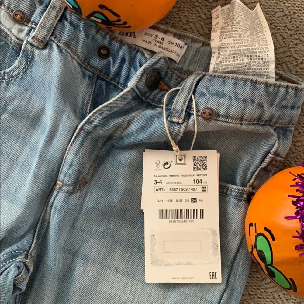 Jeans - Picture 2 of 3